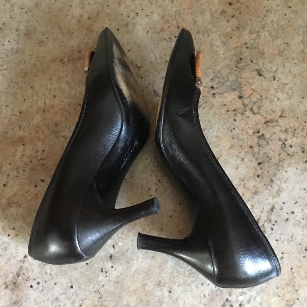 Vintage Salvatore Ferragamo Black Leather Pumps - Picture 10 of 12